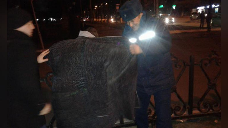 Изрображение 'СОТРУДНИКИ МЧС СПАСЛИ ДВУХ БЕЗДОМНЫХ, ЗАМЕРЗАВШИХ НА УЛИЦАХ ТАШКЕНТА'