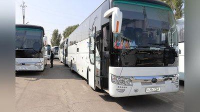 'Rossiyadan O`zbekiston fuqarolarini qaytarish uchun navbatdagi avtobuslar yo`lga chiqdi'ning rasmi