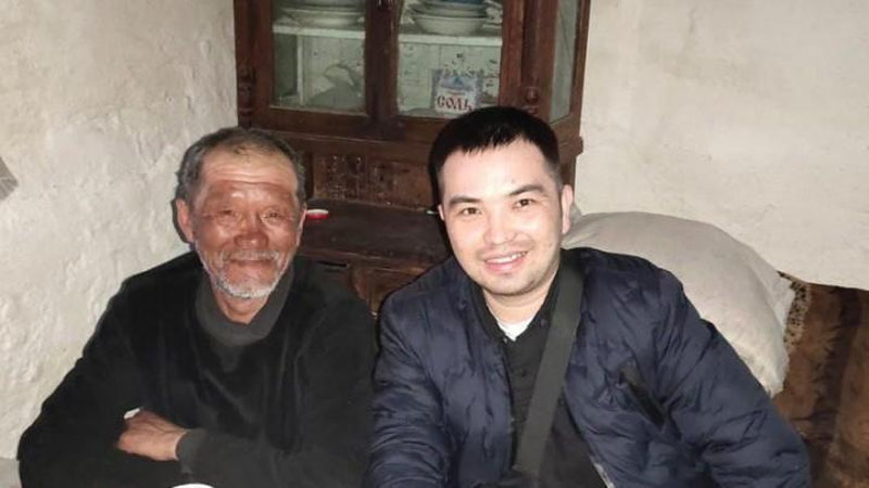 'Qozog`istonlik fuqaro 30 yil avval yo`qotgan otasini topdi'ning rasmi
