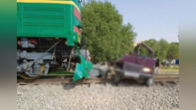 'Surxondaryoda poezd “Jiguli” bilan to`qnashdi'ning rasmi