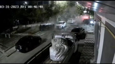 'Тошкентда 53 ёшли аёл бошқарувидаги электромобиль 5 та машинага келиб урилди (видео)'ning rasmi