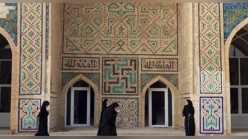 '"Masjidi Kalon" masjidiga nega plastik va alyuminiy romlar o`rnatilgan?'ning rasmi