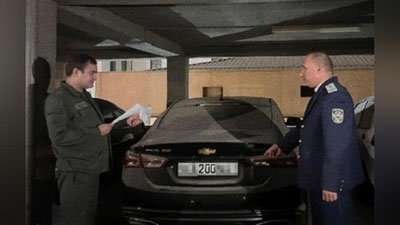 'Toshkentda 128 ta jarimasi bor Malibu "stoyanka"ga joylashtirildi'ning rasmi