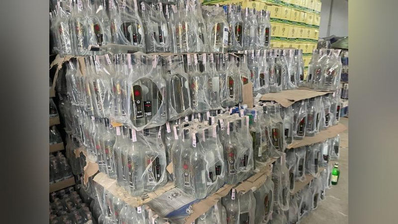 'Samarqandda qariyb 5 mlrd so`mlik iste`molga yaroqsiz alkogol savdosiga chek qo`yildi'ning rasmi
