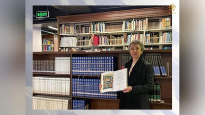 Изрображение 'Всемирное общество передало IRCICA коллекцию книг о культурном наследии Узбекистана'