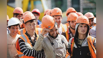 Изрображение 'Граждане Узбекистана получили больше всех патентов на работу в Петербурге'