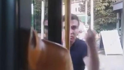 Изрображение 'ВОДИТЕЛЬ МАТИЗА ИЗ ТАШКЕНТА ПРОСЛАВИЛСЯ В СЕТИ НЕОБЫЧАЙНЫМ ХАМСТВОМ (ВИДЕО)'