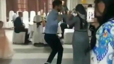 Изрображение 'В ДАГЕСТАНЕ НА СВАДЬБЕ МУЖЧИНА ЧУТЬ НЕ УБИЛ ДЕВОЧКУ ВО ВРЕМЯ ТАНЦА (ВИДЕО)'