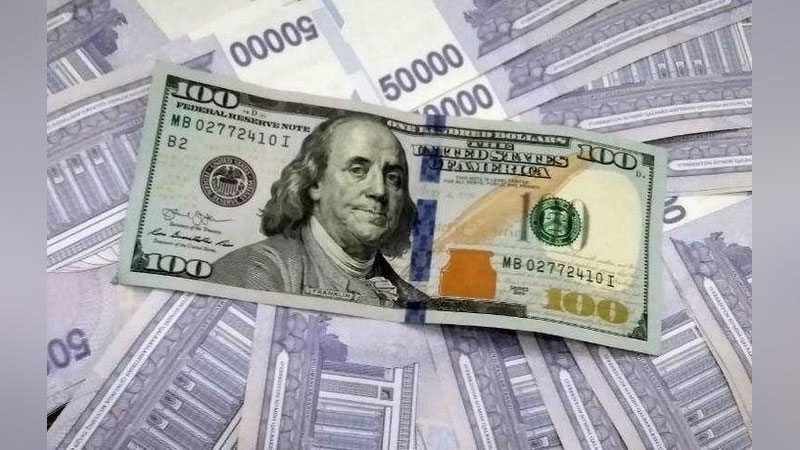 'O`zbekistonda dollar kursi yana ko`tarildi'ning rasmi