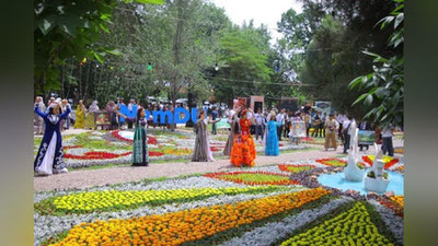 Изрображение 'В Намангане дан старт Международному фестивалю цветов (фото)'