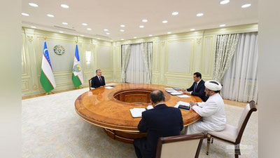 Изрображение 'Исламские ценности и борьба с невежеством стали темами встречи главы Узбекистана с муфтием'