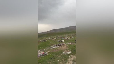 Изрображение '"Стараниями" жителей махалли в Джизакской области появились горы мусора на фоне гор (видео)'