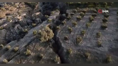 Изрображение 'Дрон снял на видео чудовищный разлом в турецкой провинции Хатай'