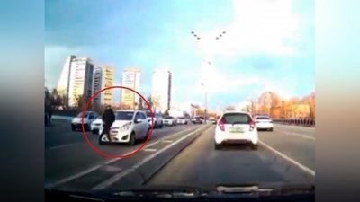 'Toshkentda 20 yoshli haydovchi piyodani urib yubordi'ning rasmi