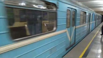 Изрображение 'На Юнусабадской линии метро произошел сбой: поезд начал движение через 31 минуту'