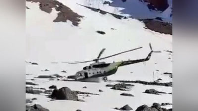 Изрображение 'В горах Грузии вертолет едва не потерпел крушение: момент попал на видео'