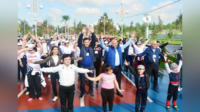 Изрображение 'ОЧЕРЕДНАЯ АКЦИЯ ОТ МИНЗДРАВА: ПЕШИЙ МАРАФОН НА 5 КМ И ГИМНАСТРАДА (ФОТО)'