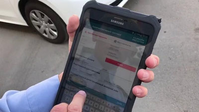 'O`zbekistonda 1 noyabrdan fuqarolarni vaqtincha turgan joyi bo`yicha maxsus planshet orqali ro`yxatga olish sinov tariqasida boshlanadi'ning rasmi