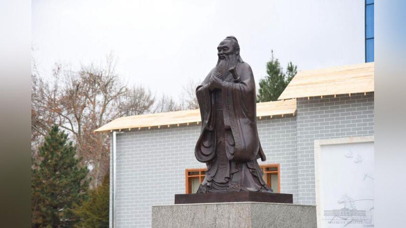 Изрображение 'В САМАРКАНДЕ УСТАНОВЛЕН ПАМЯТНИК КОНФУЦИЮ'