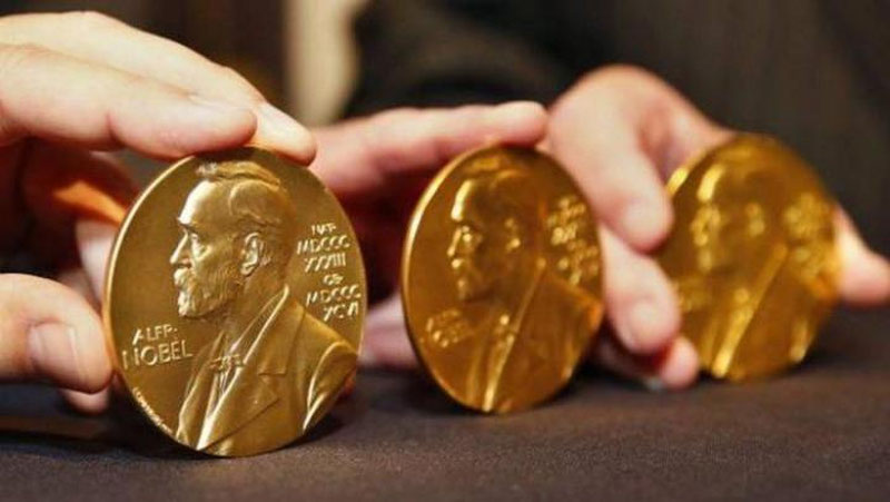 Изрображение 'Нобелевская премия по физике присуждена за изучение Вселенной'