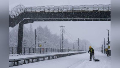 Изрображение 'В Японии при уборке снега погибли более 60 человек'