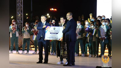 Изрображение 'Паралимпийцев встретили в Ташкенте и вручили президентские подарки (фото, видео)'