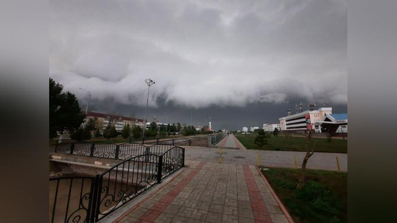 Изрображение 'Необычайно низкий облачный массив наблюдают в Кашкадарье (видео)'