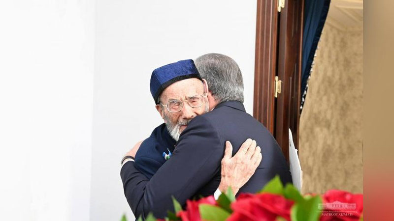 'Prezident “Chinobod” sanatoriysidagi urush qatnashchilari holidan xabar olgani boradi'ning rasmi