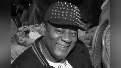 Изрображение 'В возрасте 45 лет умер певец Пьер Нарцисс'