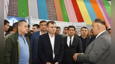 '“O`zbekneftgaz”: Qashqadaryoda o`tkazilgan hududiy sanoat yarmarkasida umumiy qiymati 352,8 mlrd. so`mlik 112 ta shartnoma tuzildi va moderasiyaga berildi'ning rasmi
