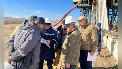 '“O`zbekneftgaz”: “Ishchi guruh” a`zolari tomonidan Ustyurt regionida geologiya-qidiruv, burg`ilash va tabiiy gaz qazib chiqarish ishlari holati o`rganilmoqda'ning rasmi