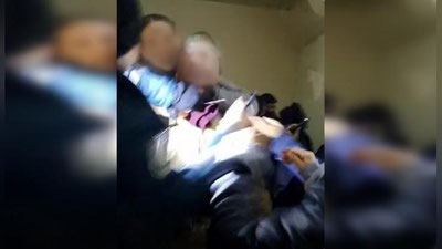 'Chirchiqda "svet" o`chishidan bezor bo`lgan ayol elektr ta`minoti korxonasi xodimiga pichoq bilan tahdid qildi(video) Hodisa yuzasidan jinoyat ishi qo`zg`atildi.'ning rasmi