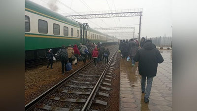 '"Qamchiq" dovoni yopilgani sababli aholi uchun qo`shimcha temiryo`l reyslari qo`yildi'ning rasmi