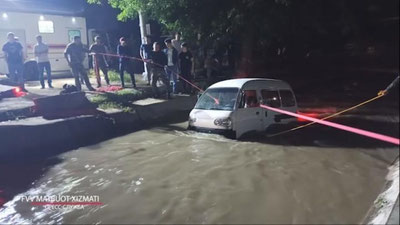 Изрображение 'В Ташкенте "Дамас" упал в канал (видео)'