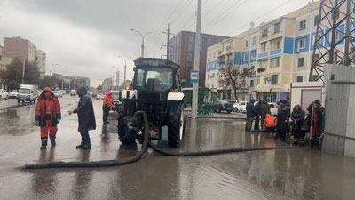 Изрображение 'Потопы на улицах Ташкента: районные хокимияты устраняют последствия (фото)'