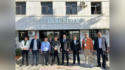 Изрображение 'Узбекские кинематографисты находятся с поездкой в Туркменистане'