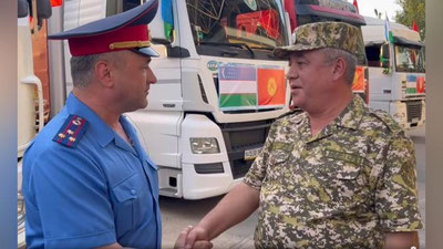 Изрображение 'Узбекистан направил гуманитарную помощь в регионы Кыргызстана, пострадавшие от наводнения'