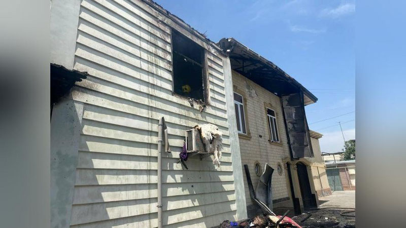 'Namangandagi xonadonlarning birida yong`in sodir bo`ldi (video)'ning rasmi