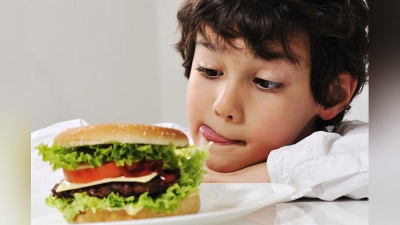 'Bolalarga mo`ljallangan nosog`lom oziq-ovqat va energetiklar reklamasiga cheklov kuchaytirilmoqda'ning rasmi