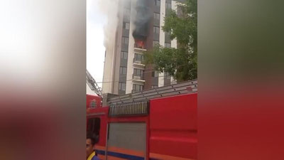 Изрображение 'В одной из квартир в многоэтажном доме на Юнусабаде произошел пожар (видео)'