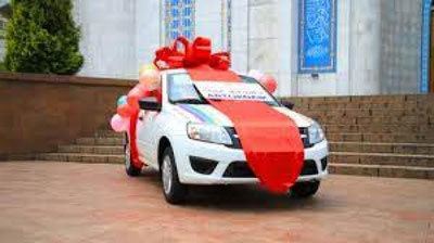 'Январь, февраль ва март ойларида эмланганлик сертификатини олган фуқаролар ўртасида бош соврини автомобиль бўлган ютуқли ўйин ташкил этилади'ning rasmi