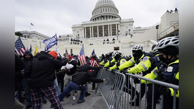 Изрображение 'Во время протестов в Вашингтоне погибли 4 человека'