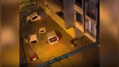 Изрображение 'Сильнейший ливень вызвал наводнение в Стамбуле (видео)'