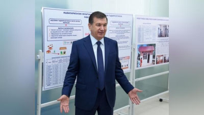 Изрображение 'ШАВКАТ МИРЗИЁЕВ ПОСЕТИЛ ЦЕНТР ПРЕДПРИНИМАТЕЛЬСТВА В ДЖИЗАКЕ'
