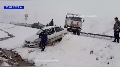 Изрображение 'Видео: МЧС о ситуации на перевале "Камчик"'