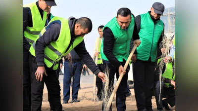 Изрображение 'В Сурхандарье высадят 100 тысяч саксаулов для борьбы с песчаными бурями'