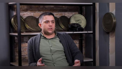 Изрображение 'Отец режиссера Сарвара Каримова умер от коронавируса, не дождавшись скорой'