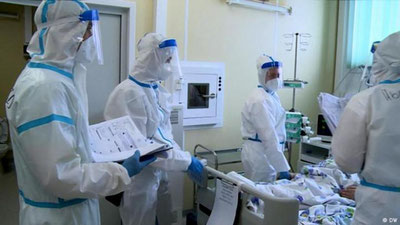 'Россияда пандемия бошидан бери рекорд сонда кунлик касалланиш ҳолатлари қайд этилди'ning rasmi