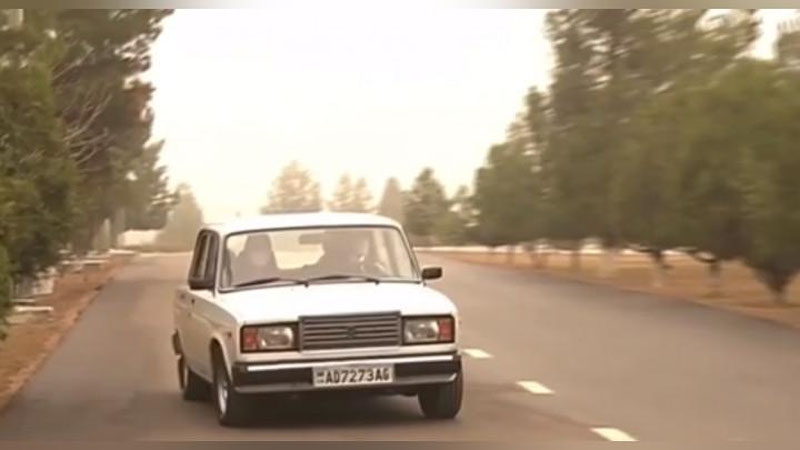 Изрображение 'Сын Гурбангулы Бердымухамедова приехал к избирательному участку на "Жигулях" (видео)'