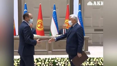 Изрображение 'Глава Минздрава Кыргызстана рассказал, почему не подал руку узбекскому коллеге (видео)'